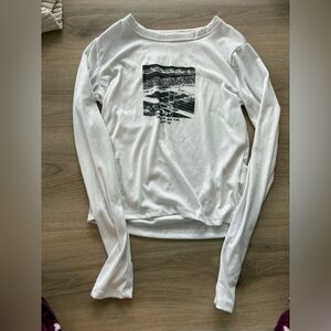 Graphic long sleeve